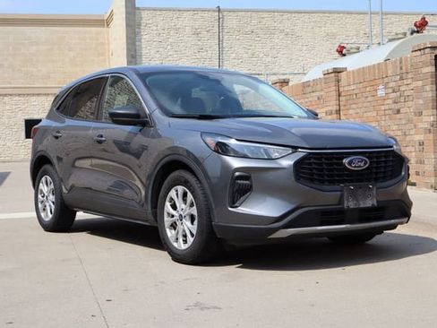 Used 2024 Ford Escape Active FWD image 2