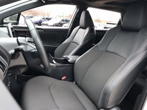 Used 2025 Toyota bZ4X XLE image 29