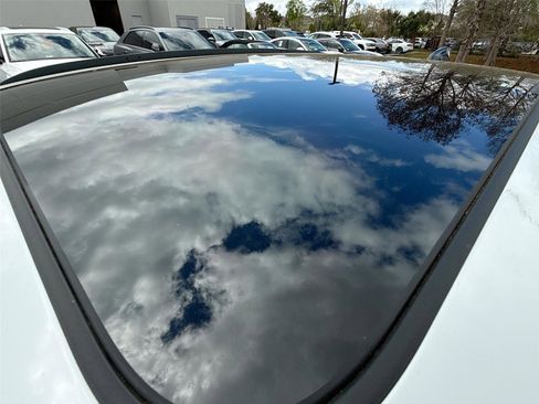 New 2025 Audi Q6 e-tron Premium image 22