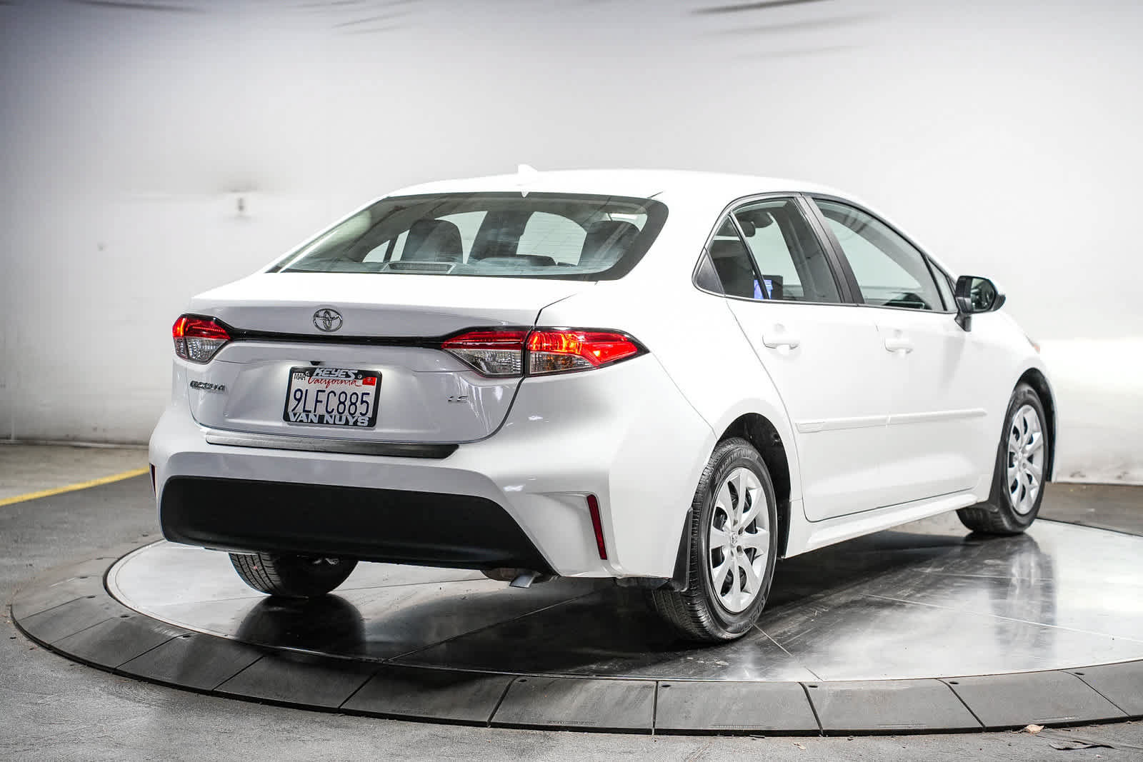 Certified 2024 Toyota Corolla LE FWD image 5