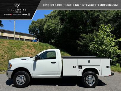 New 2024 RAM 2500 Tradesman w/ Chrome Appearance Group