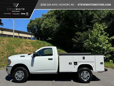 New 2024 RAM 2500 Tradesman w/ Chrome Appearance Group image 1
