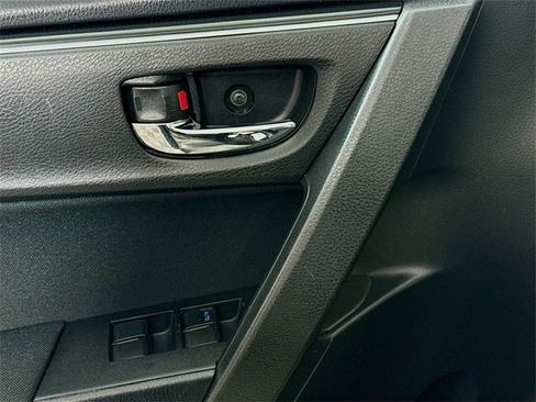 Certified 2019 Toyota Corolla LE image 13