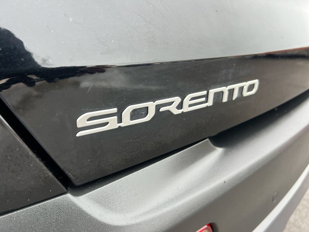 Used 2023 Kia Sorento S w/ Panoramic Sunroof Package AWD/4WD image 31