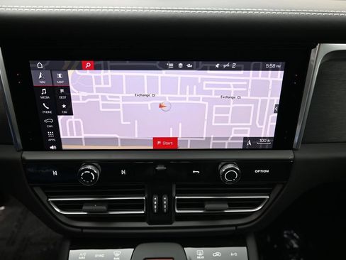 Certified 2026 Porsche Macan GTS AWD/4WD image 21