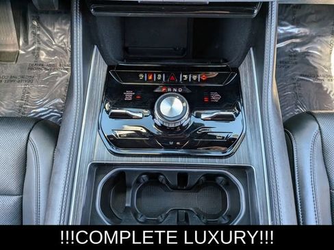 Used 2023 Jeep Wagoneer Series III w/ Premium Group I AWD/4WD image 35