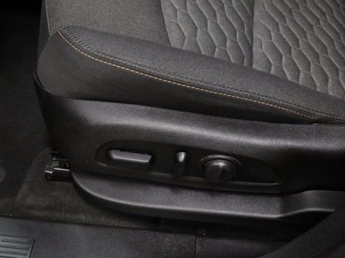 Used 2019 Chevrolet Equinox LT image 24