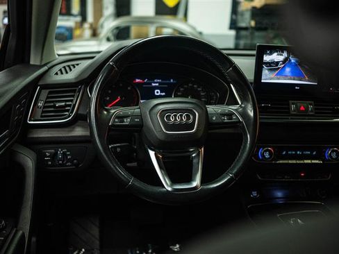 Used 2022 Audi Q5 2.0T Premium w/ Convenience Package AWD/4WD image 16