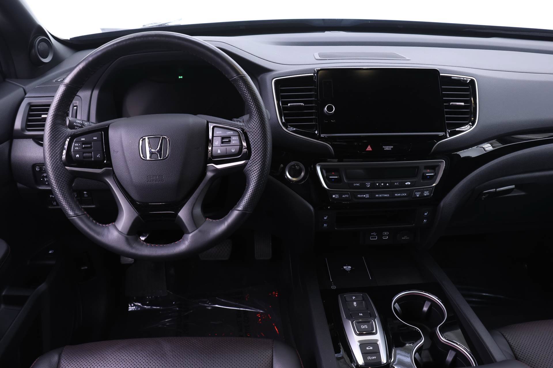 Certified 2025 Honda Ridgeline Black Edition image 5