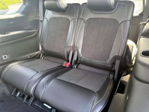 New 2025 Jeep Grand Cherokee L Altitude image 7