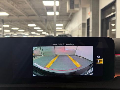 Used 2022 Mercedes-Benz A 220 4MATIC w/ AMG Line image 13