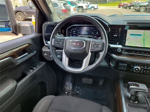 Used 2023 GMC Sierra 1500 Elevation AWD/4WD image 9