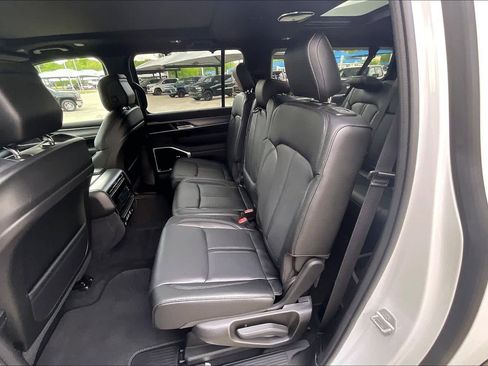 New 2026 Jeep Grand Wagoneer L Limited AWD/4WD image 21