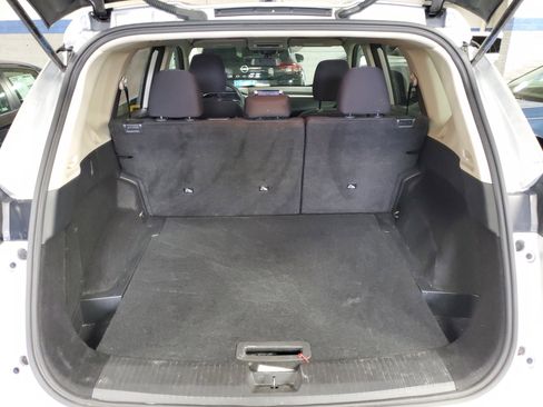 Used 2024 Nissan Rogue S AWD/4WD image 9