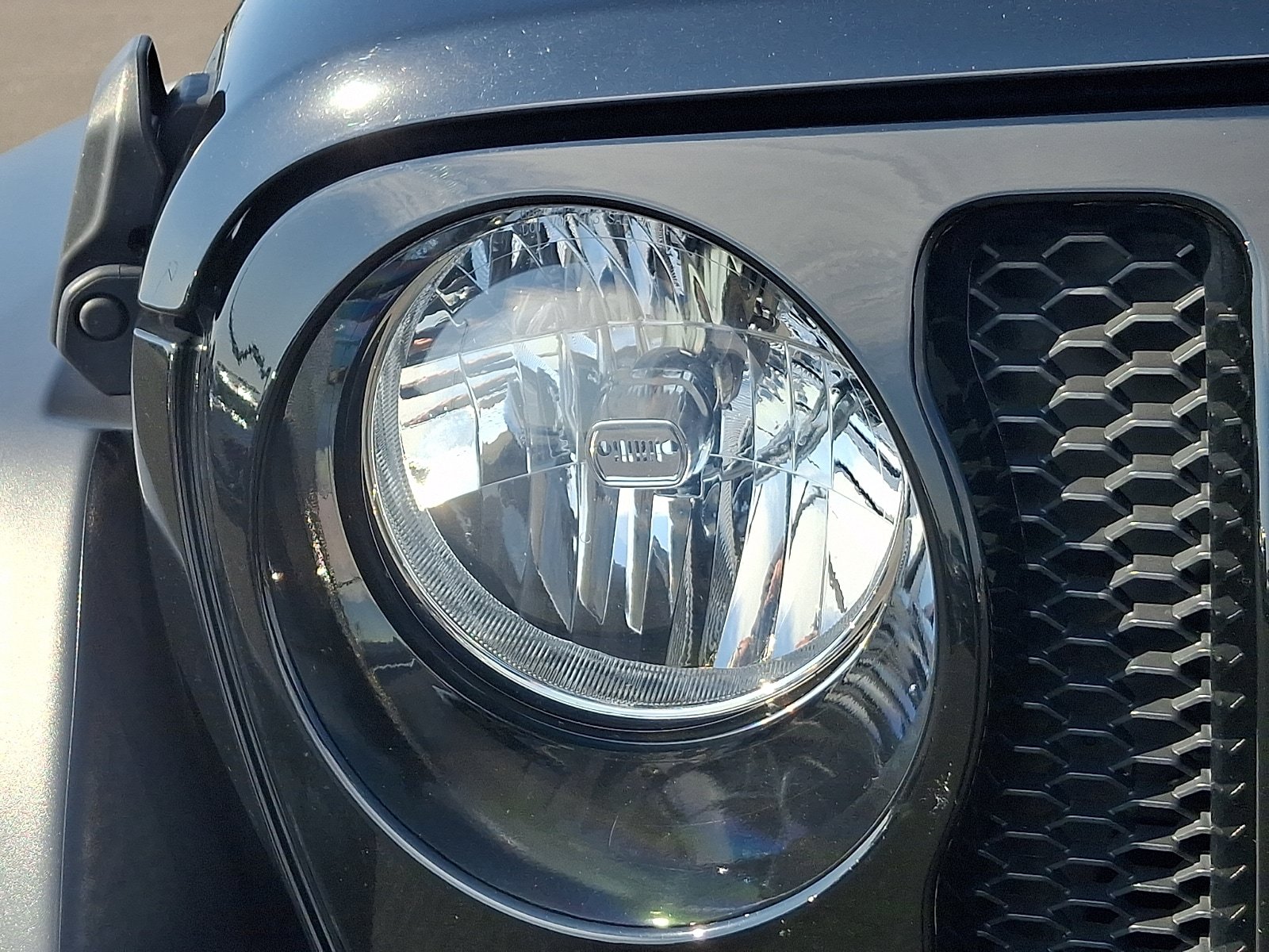 Used 2023 Jeep Wrangler Unlimited Sport AWD/4WD image 9
