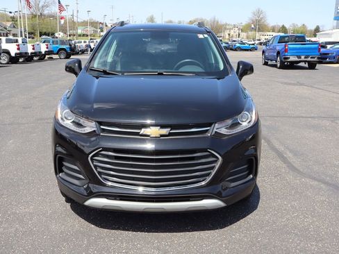 Used 2022 Chevrolet Trax LT w/ LT Convenience Package AWD/4WD image 28