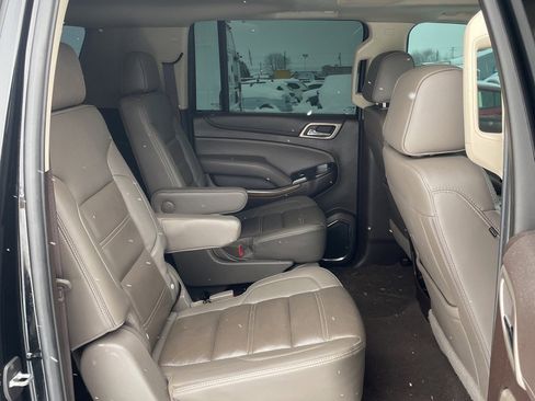 Used 2019 GMC Yukon XL Denali w/ Open Road Package image 8