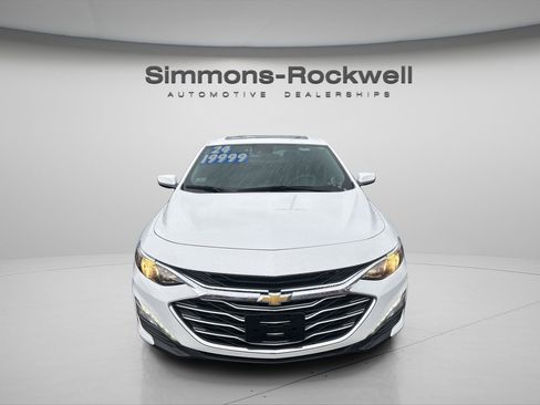 Used 2024 Chevrolet Malibu LT image 1