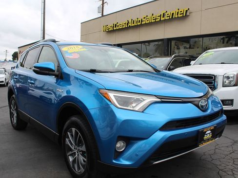 Used 2018 Toyota RAV4 XLE w/ Convenience Package image 8