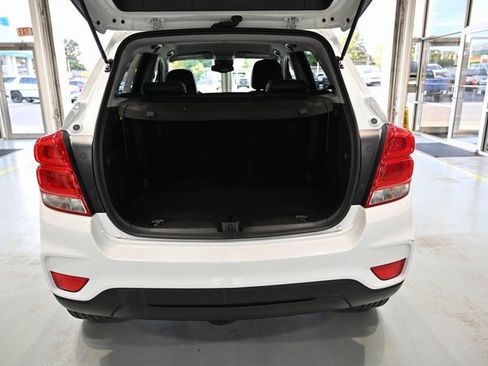 Used 2022 Chevrolet Trax LT w/ Sport Edition image 23