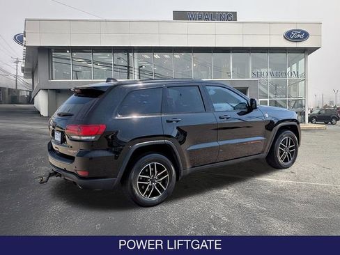 Used 2019 Jeep Grand Cherokee Trailhawk AWD/4WD image 8