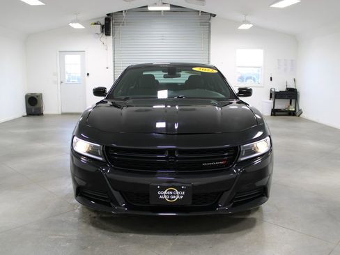 Used 2022 Dodge Charger SXT RWD image 3