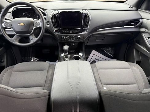 Used 2023 Chevrolet Traverse LT image 13