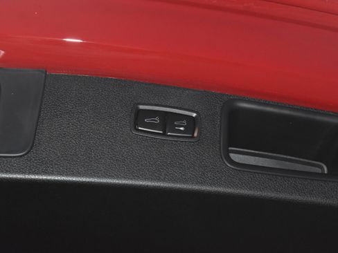 New 2026 Porsche Macan Turbo image 35