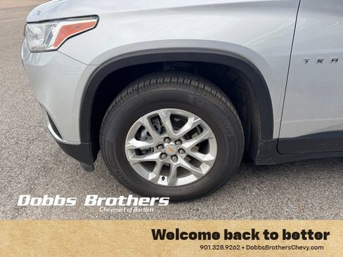 Used 2021 Chevrolet Traverse LT FWD image 10