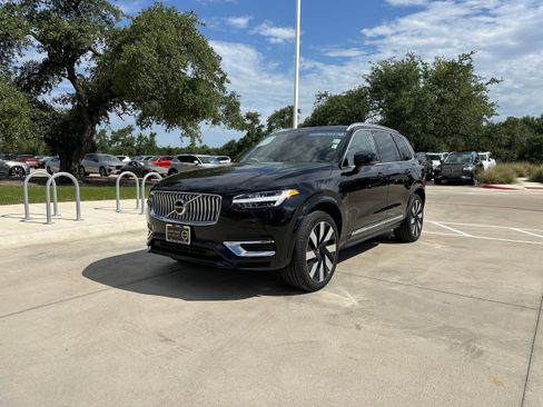 Certified 2024 Volvo XC90 T8 Ultimate image 2