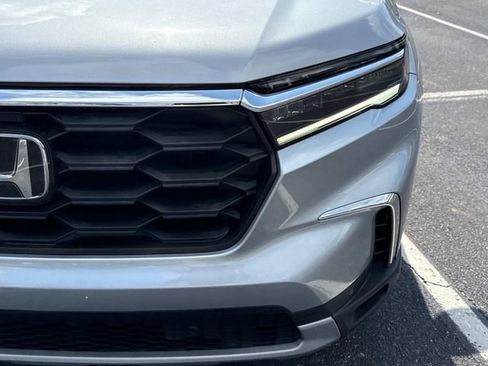 Certified 2023 Honda Pilot EX-L image 9