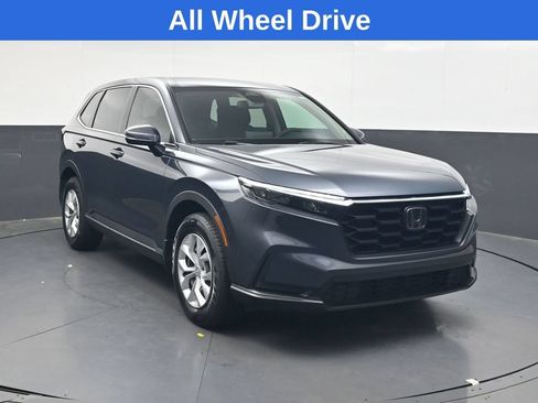 Used 2025 Honda CR-V LX image 2