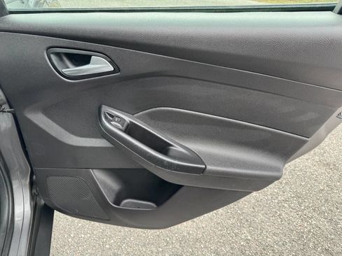 Used 2012 Ford Focus SE image 40