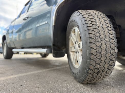 Used 2010 GMC Sierra 1500 SLE image 33