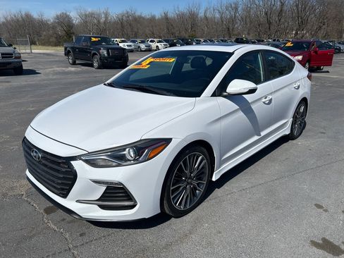Used 2018 Hyundai Elantra Sport image 2