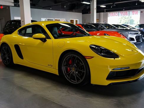 Used 2019 Porsche 718 Cayman RWD image 45