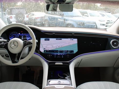 Certified 2023 Mercedes-Benz EQS 580 4MATIC SUV image 25