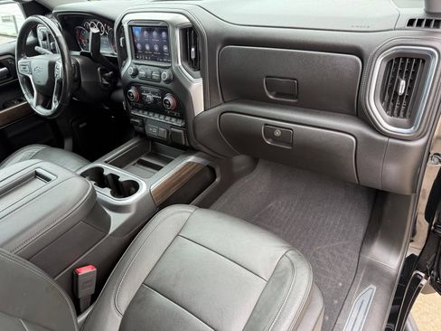 Used 2020 Chevrolet Silverado 1500 LT Trail Boss AWD/4WD image 18