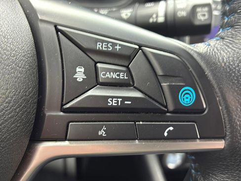 Used 2020 Nissan Leaf SV w/ SV Technology Package FWD image 33