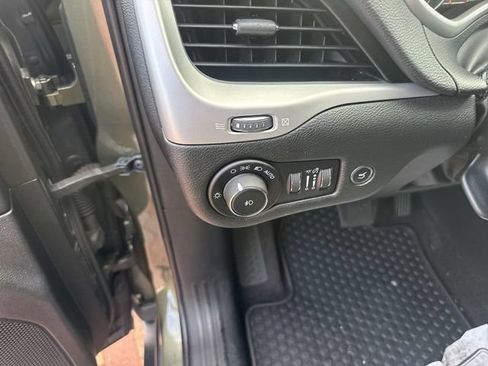 Used 2018 Jeep Cherokee Trailhawk w/ Quick Order Package 27L AWD/4WD image 12
