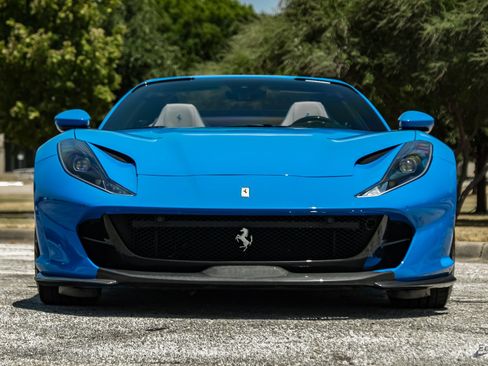 Used 2022 Ferrari 812 GTS RWD image 32