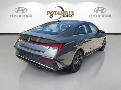 New 2026 Hyundai Elantra SEL Sport Premium FWD image 5