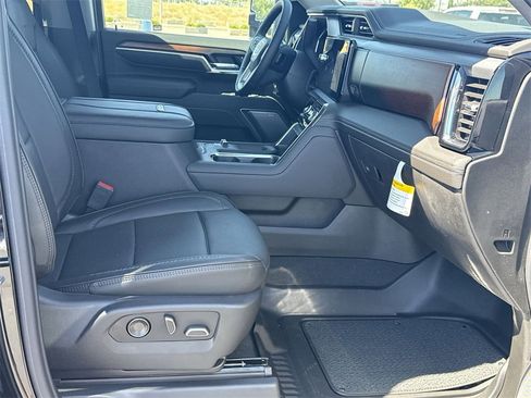 New 2025 GMC Sierra 2500 Denali w/ Denali Reserve Package image 35