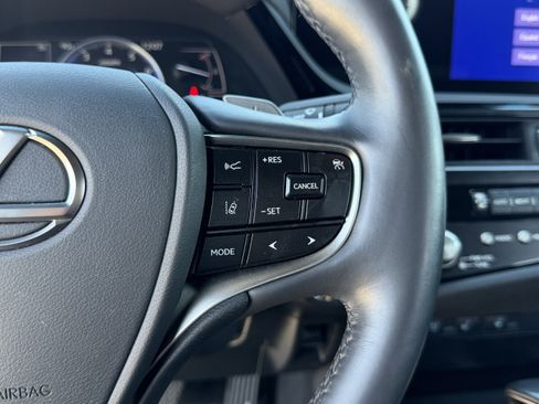 Certified 2023 Lexus ES 350 w/ Premium Package FWD image 27