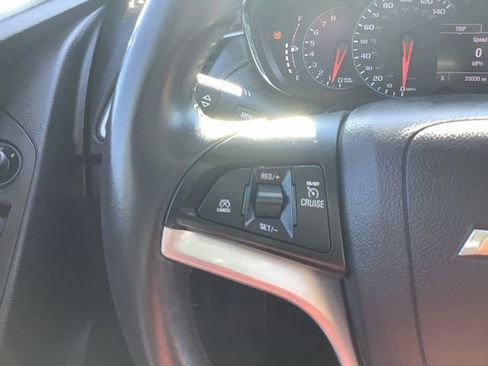 Used 2020 Chevrolet Trax LT w/ LT Convenience Package image 25