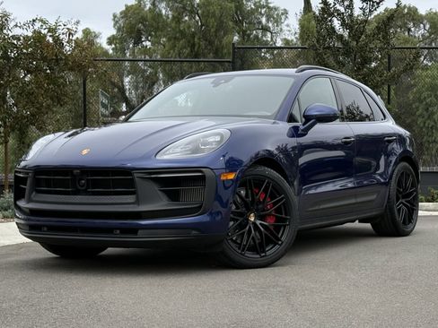 Certified 2023 Porsche Macan GTS image 1