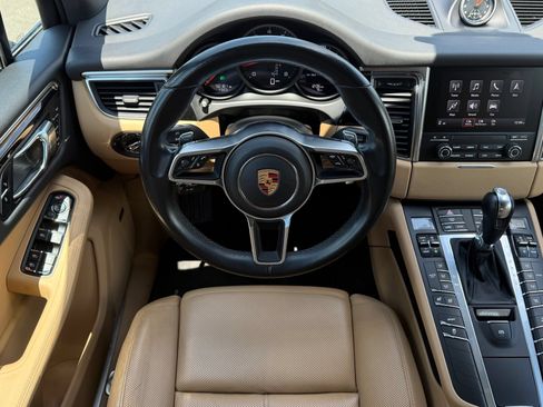 Certified 2017 Porsche Macan AWD/4WD image 14