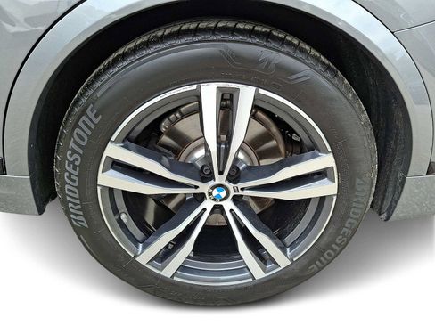 Used 2026 BMW X7 xDrive40i w/ M Sport Package AWD/4WD image 6