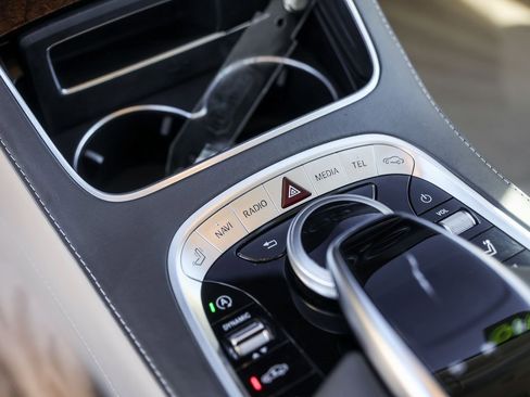 Used 2018 Mercedes-Benz S 560 4MATIC Sedan image 20