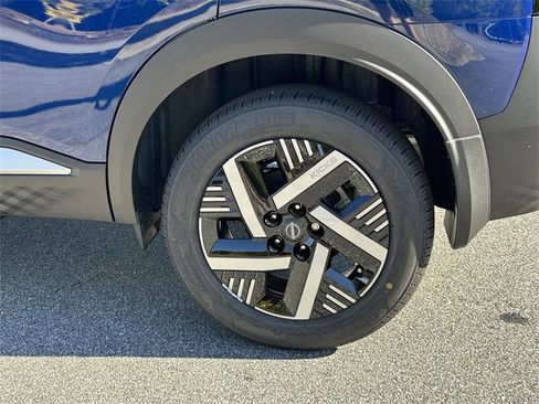 New 2026 Nissan Kicks SV image 14